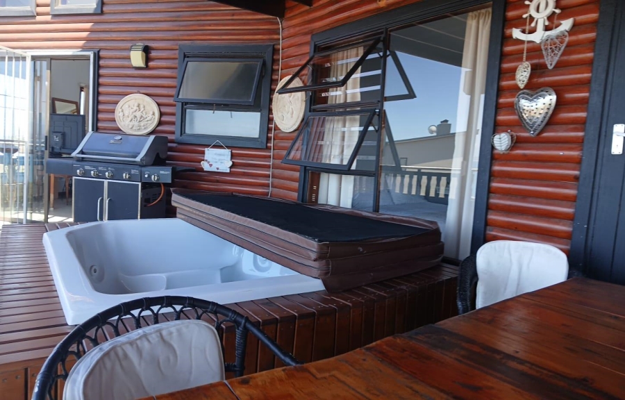 5 Bedroom Property for Sale in De Bakke Western Cape